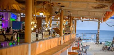 harbor Surf Hotel