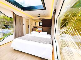 harbor Surf Hotel