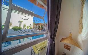 harbor Surf Hotel