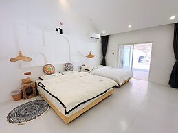 harbor Surf Hotel