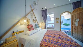 harbor Surf Hotel
