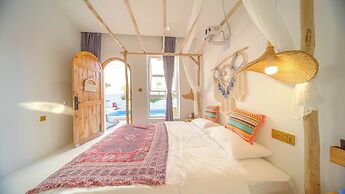 harbor Surf Hotel
