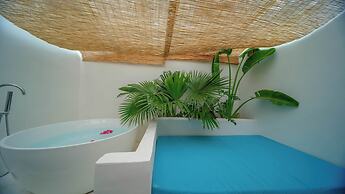 harbor Surf Hotel