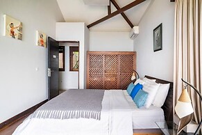 Aomi Villa