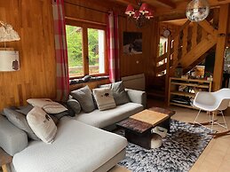 Apartment With Parking in Chatel