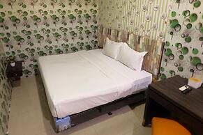 LOUISE HOTEL
