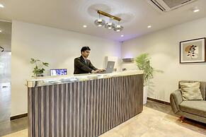 Saltstayz Select - Golf Course Road & Sector 27