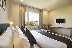 Saltstayz Select - Golf Course Road & Sector 27