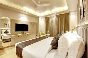 Saltstayz Premier - Near Golf Course Road & Sector 57