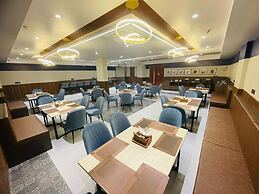 Saltstayz Select - Pitampura