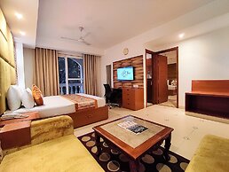 The Angel Hotel And Suites