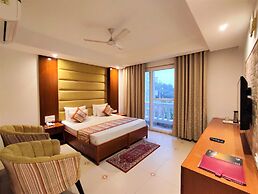 The Angel Hotel And Suites