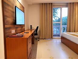 The Angel Hotel And Suites