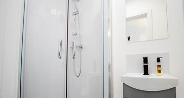 Host Stay Croydon Road Abode