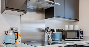 Host Stay Croydon Road Abode