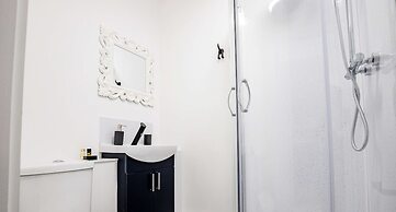 Host Stay Croydon Road Abode