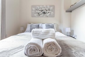 Host Stay Club Chambers
