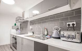 Host Stay New Street Dwelling
