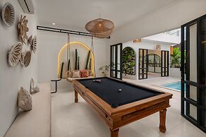 Casa Amor by GORO