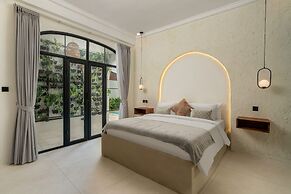 Casa Amor by GORO