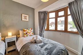 Host Stay Severn Swans House