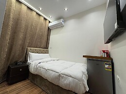 New White Pyramids Inn