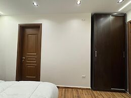 New White Pyramids Inn