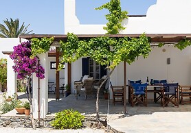 Angali HM Quiet 3 Bdrm Home on the Beach