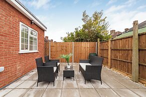 Spacious Room In Morden