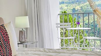 Casa Reina by Villa Alejandro