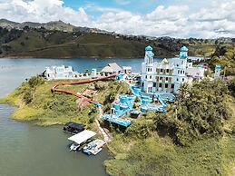 Hotel y Termales Castillo del Lago