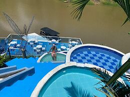 Hotel y Termales Castillo del Lago