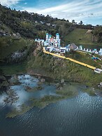 Hotel y Termales Castillo del Lago