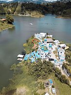 Hotel y Termales Castillo del Lago