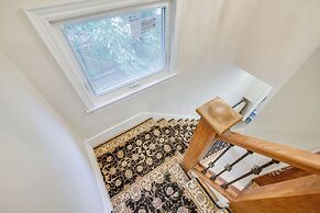 Room in Guest Room - Queen Room 2 Brampton Toronto Canada