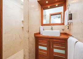 Aligio Aparthotel Beachfront