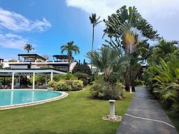 Aligio Aparthotel Beachfront
