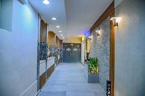Pyramids Treasure Hotel & Grand Restaurant