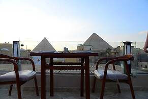 Pyramids Treasure Hotel & Grand Restaurant
