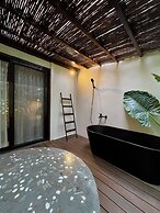 Conga Boutique Hotel