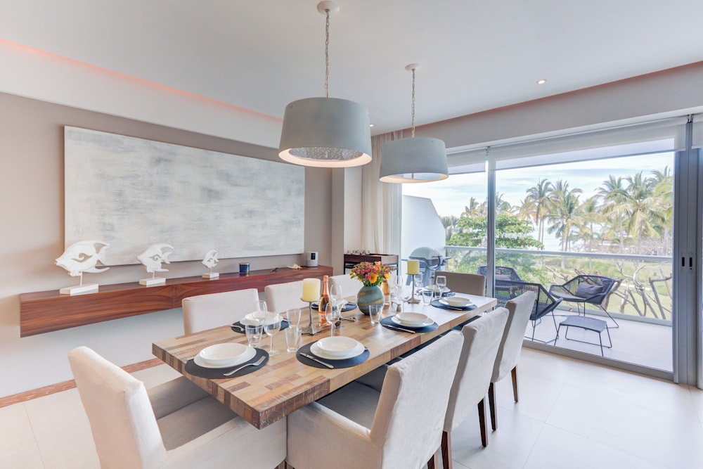 Península Beachfront Residences