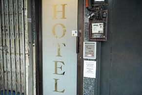 B Link Hotel