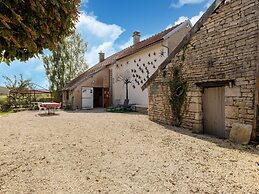 Charming Stay in Molesme