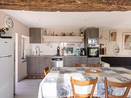 Charming Stay in Molesme