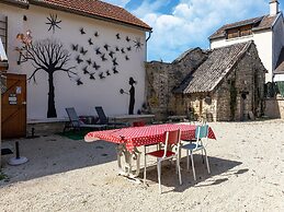 Charming Stay in Molesme