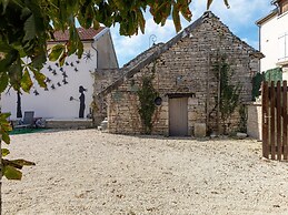 Charming Stay in Molesme