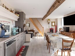 Charming Stay in Molesme
