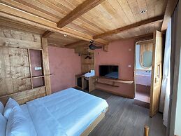 The Pink Boutique Hotel