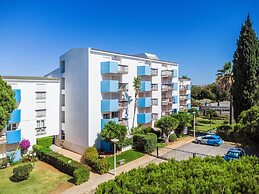 1BR Apartment with Pool at Lago Azul