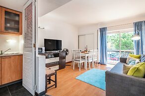 1BR Apartment with Pool at Lago Azul